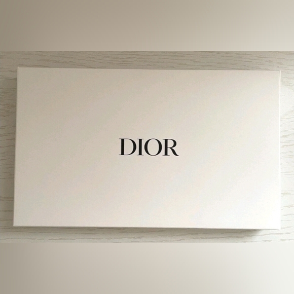 DIOR Rare Original Pouch 2023 Summer Limited Edition - Picture 15 of 15